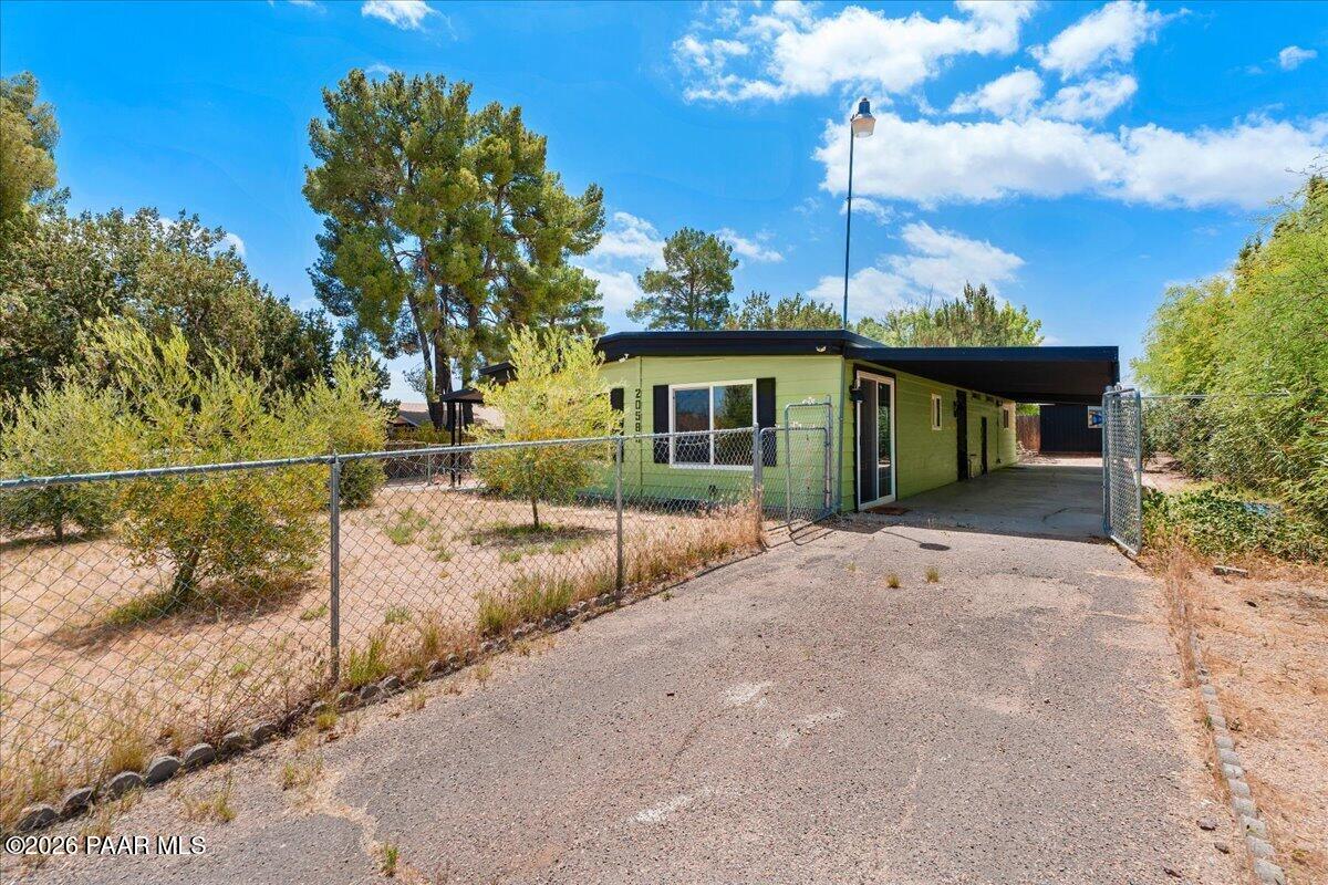 20589 E Larry Lane