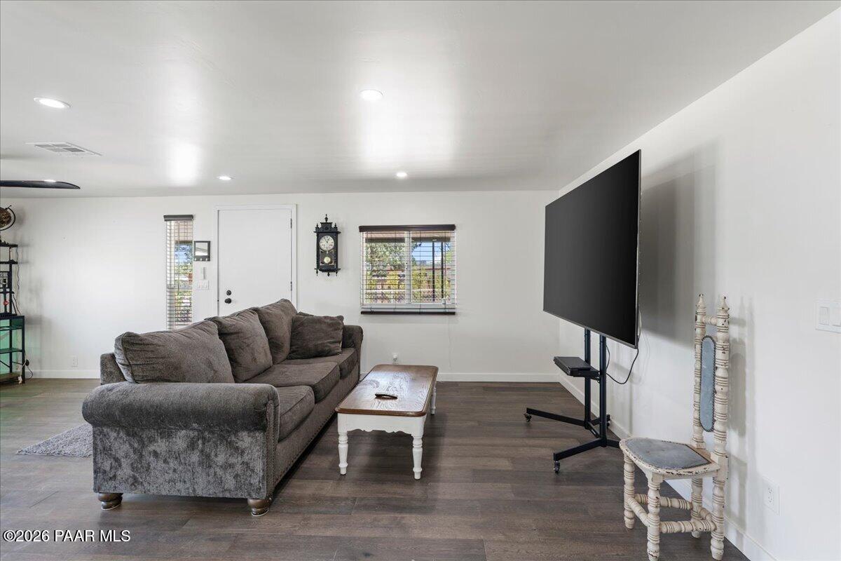 20589 E Larry Lane