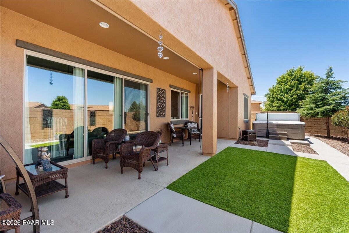 8174 N Sunset Ridge