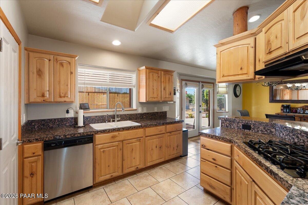 1614 N Road 4 1/2