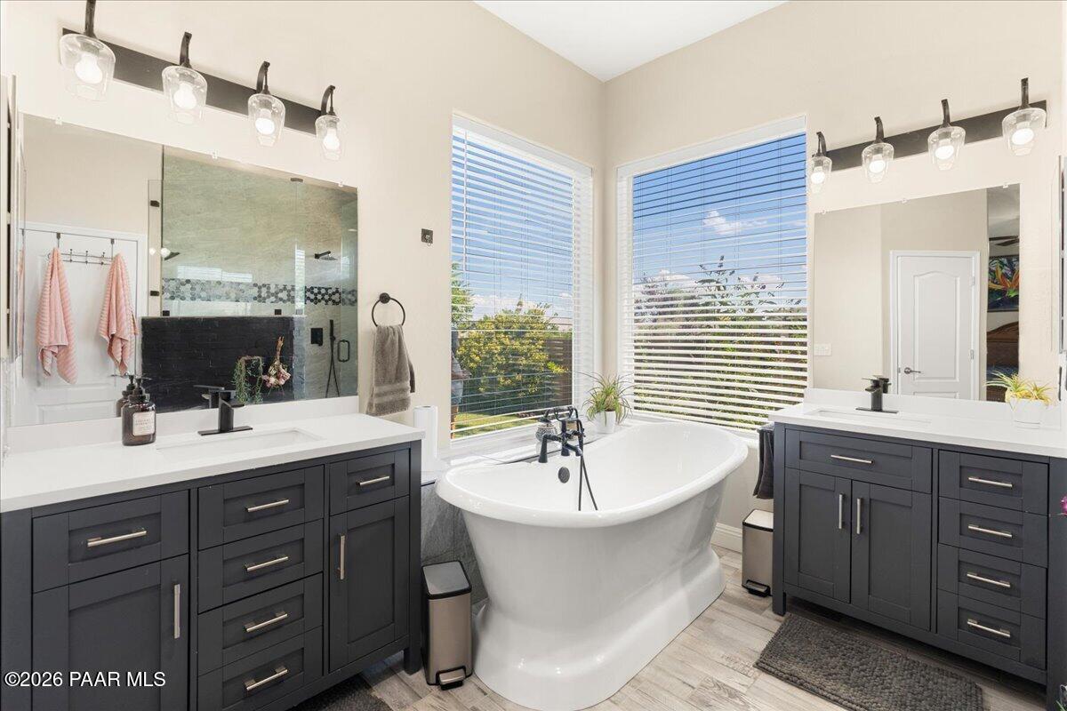 7648 E Nightingale Star Lane