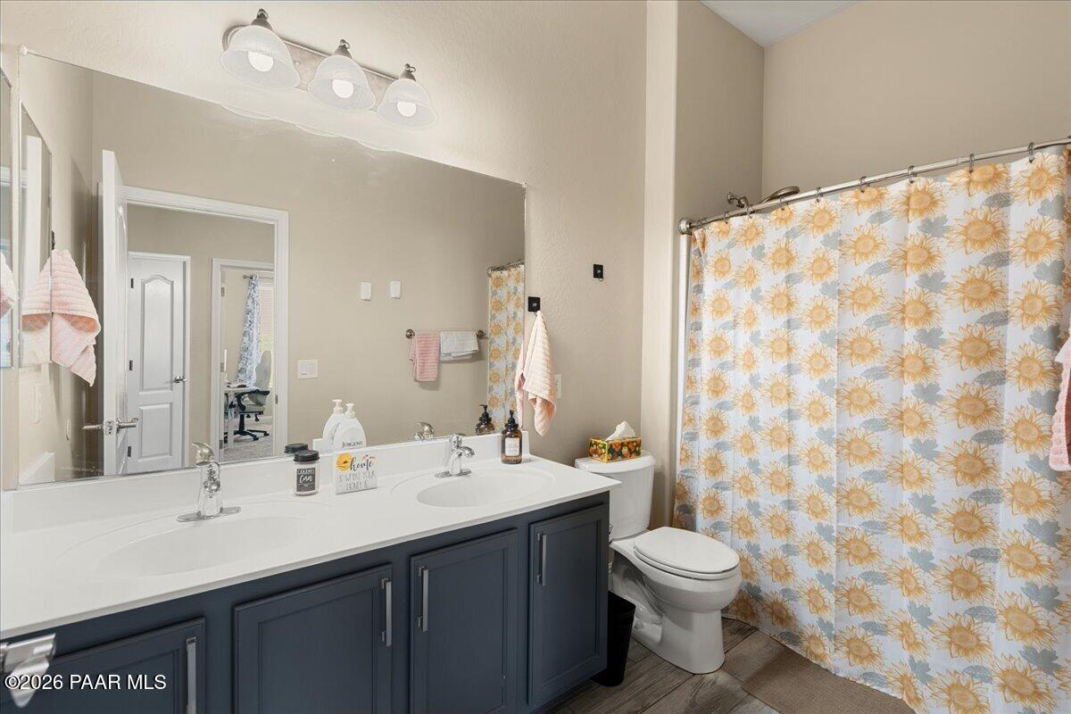 7648 E Nightingale Star Lane
