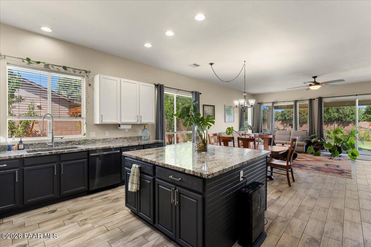 7648 E Nightingale Star Lane