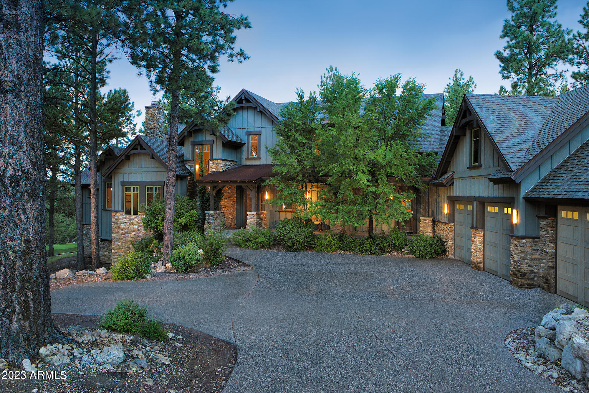 3866 S CLUBHOUSE Circle 259