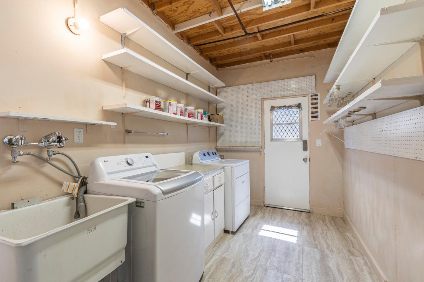 304 Westhill DR