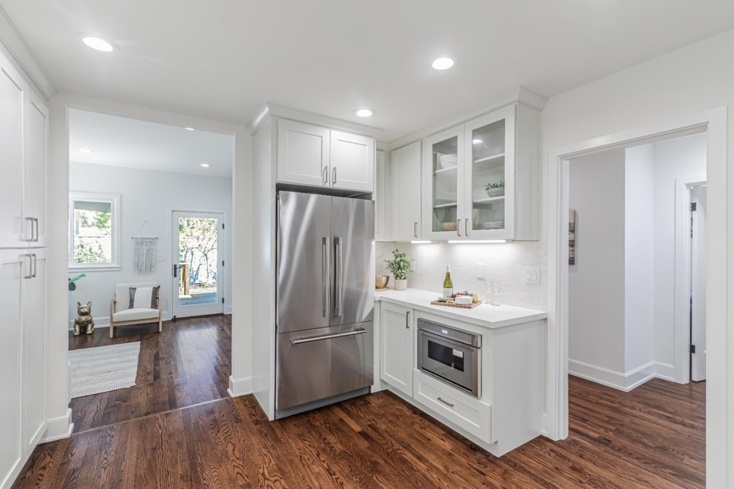 1539 Mariposa AVE