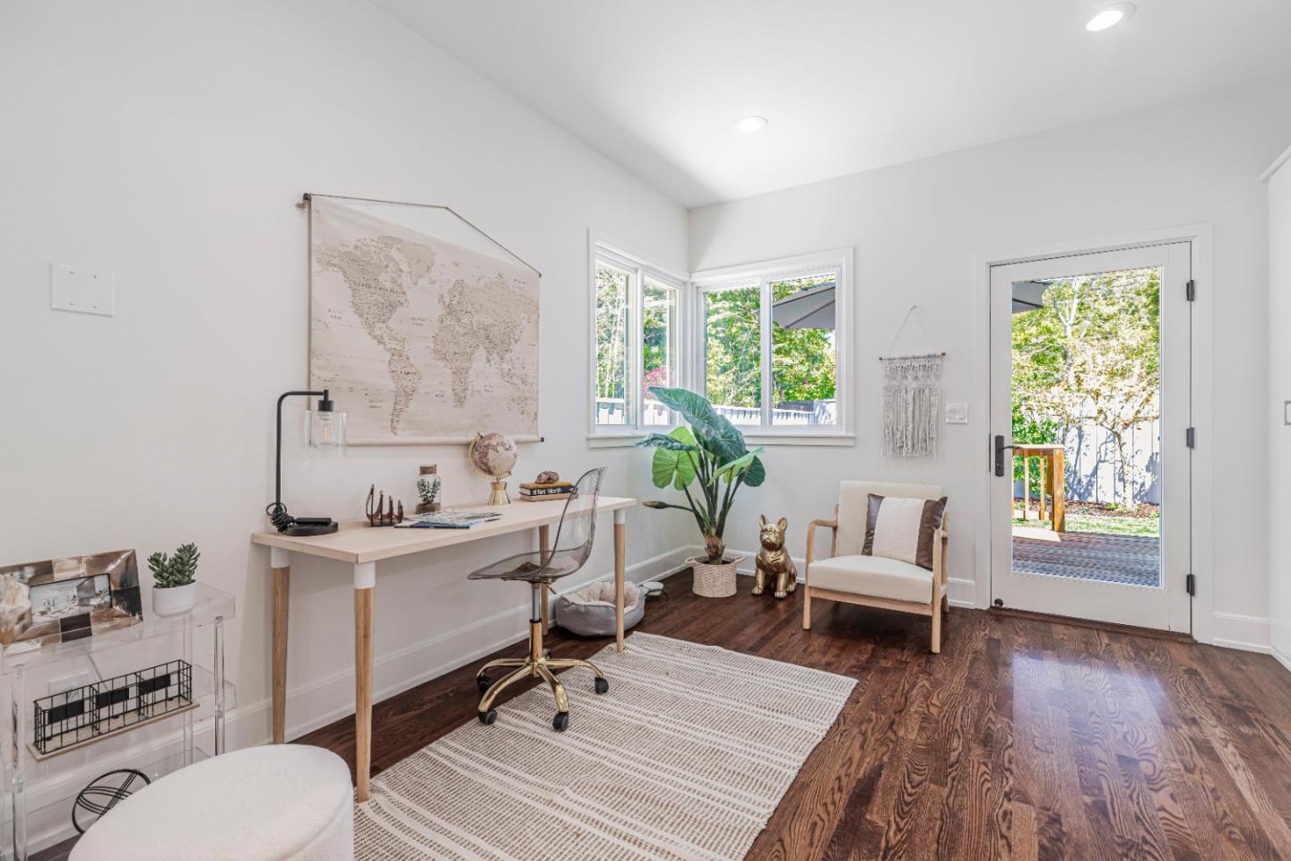 1539 Mariposa AVE