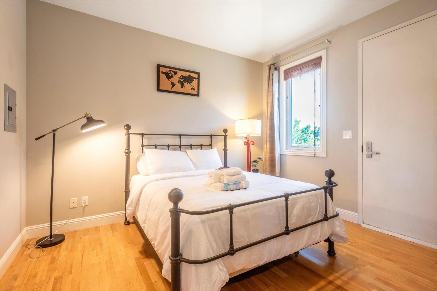 21 S Claremont ST 13