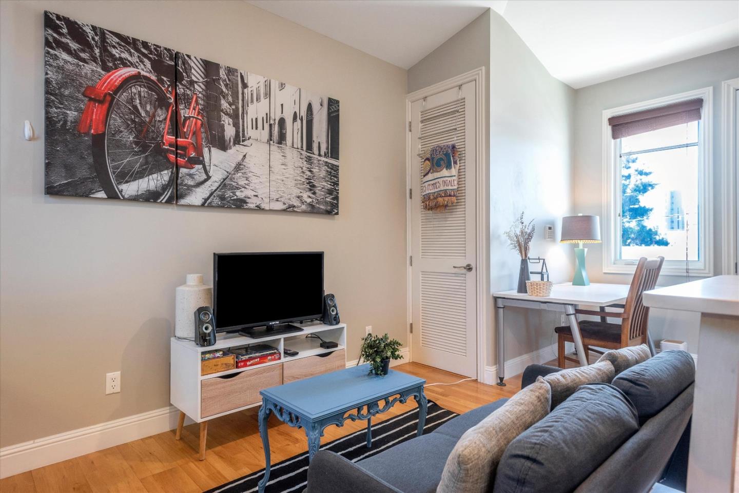 21 S Claremont ST 13
