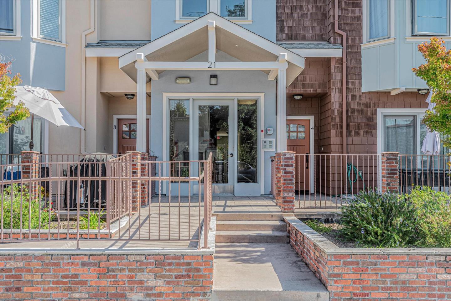21 S Claremont ST 13