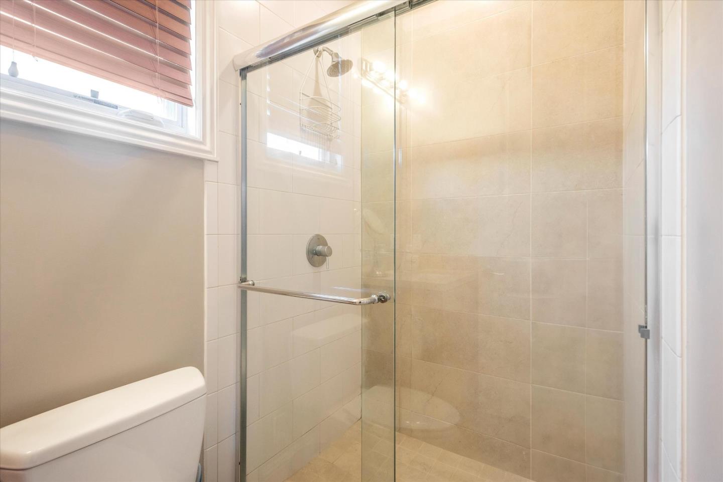 21 S Claremont ST 13