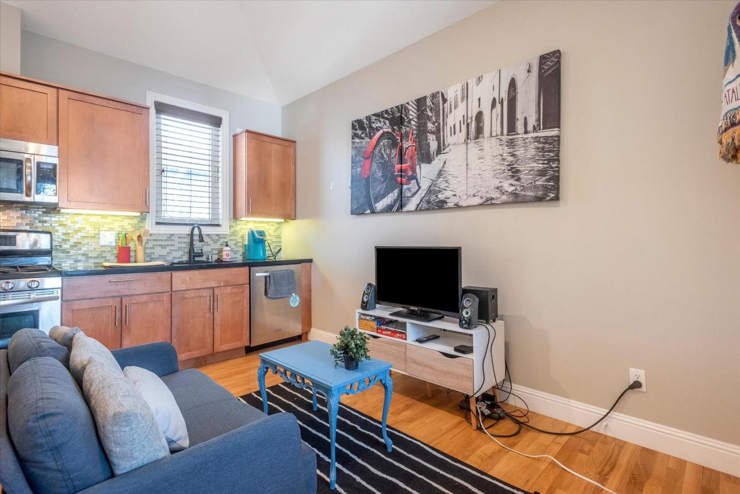 21 S Claremont ST 13