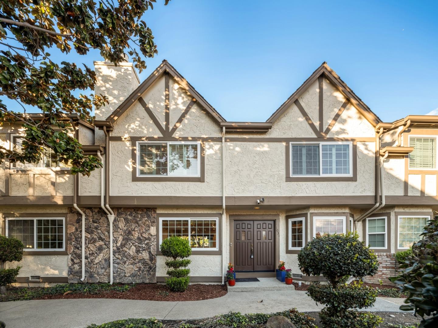 1031 Las Palmas Drive