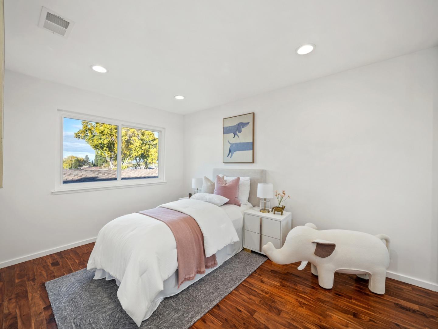 1031 Las Palmas Drive