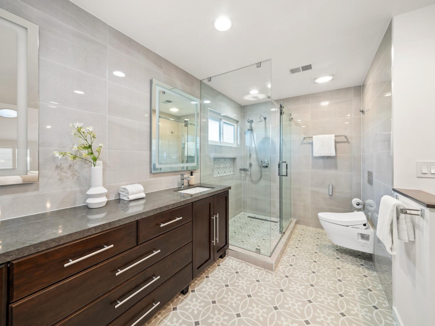 1031 Las Palmas Drive