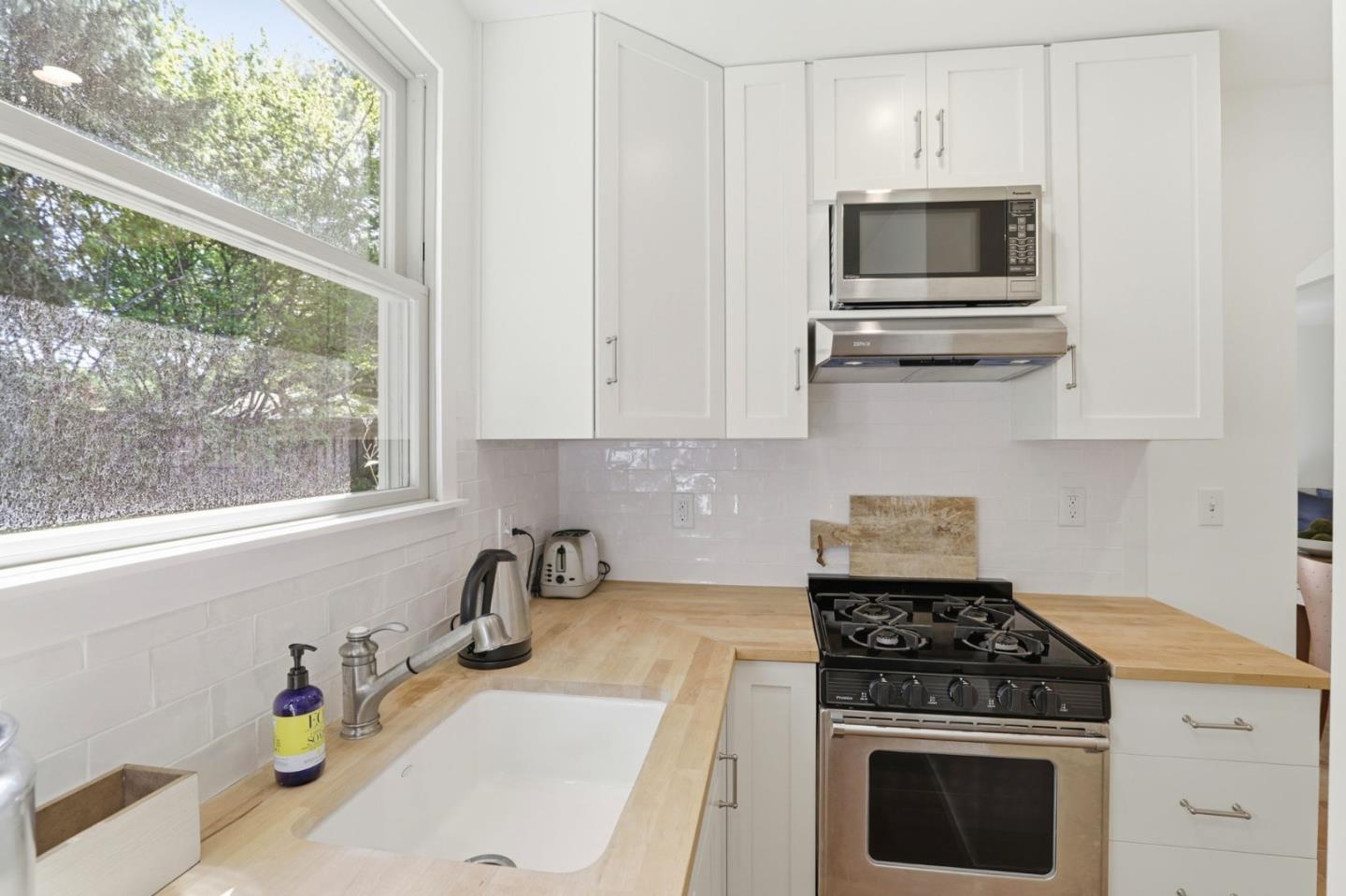 566 East Crescent Drive