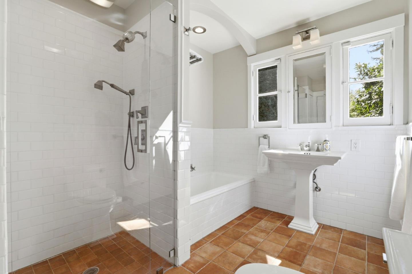 566 East Crescent Drive