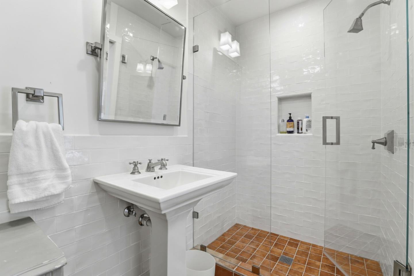 566 East Crescent Drive