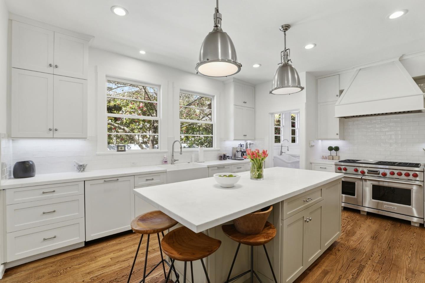 566 East Crescent Drive