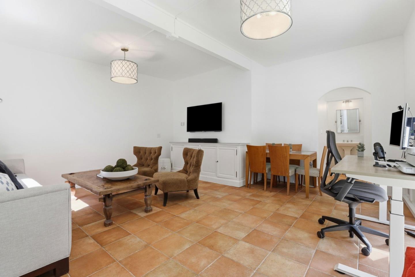 566 East Crescent Drive