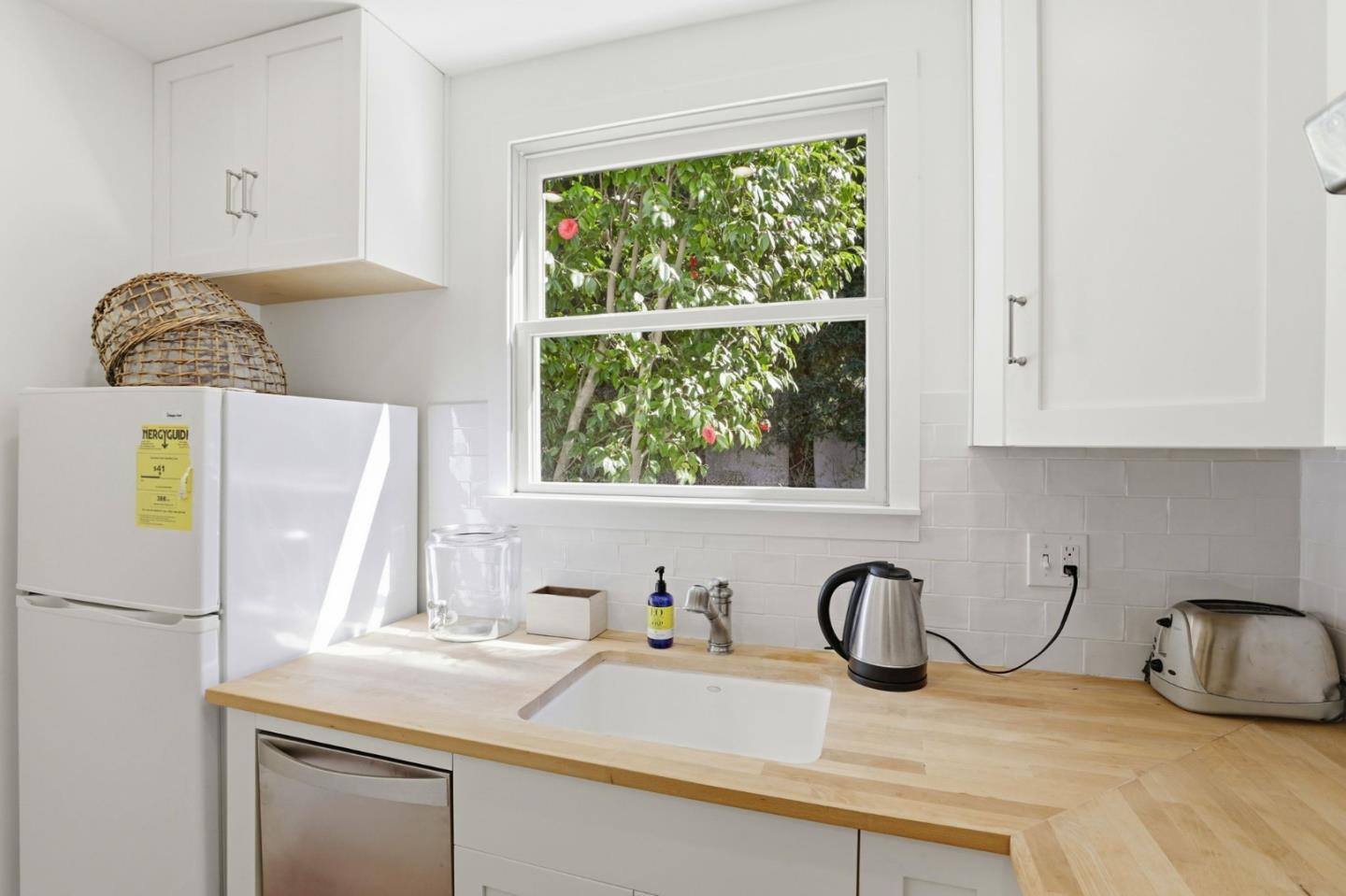 566 East Crescent Drive