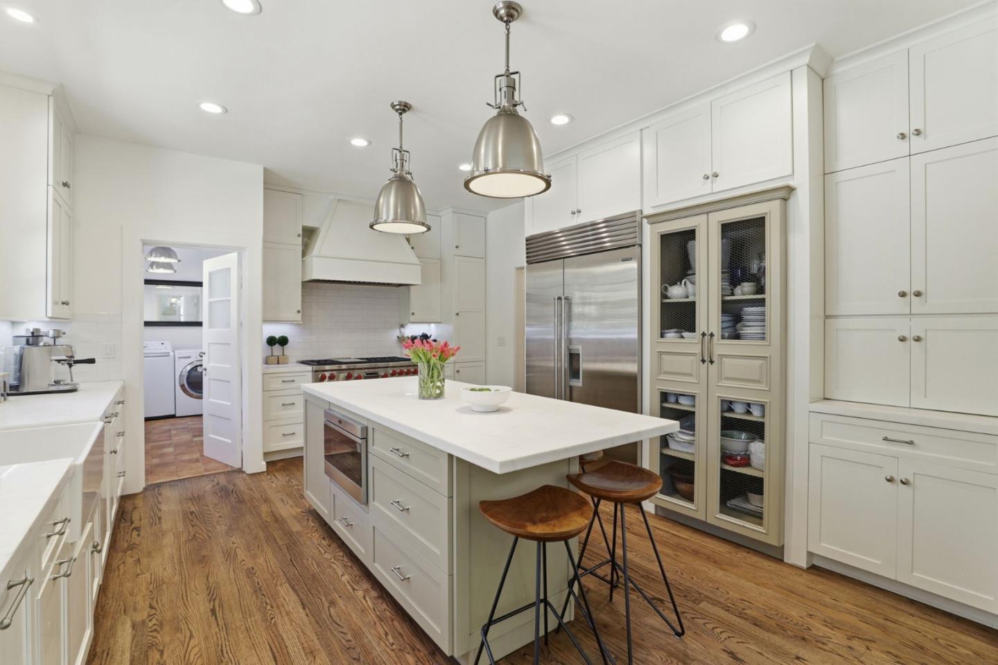 566 East Crescent Drive