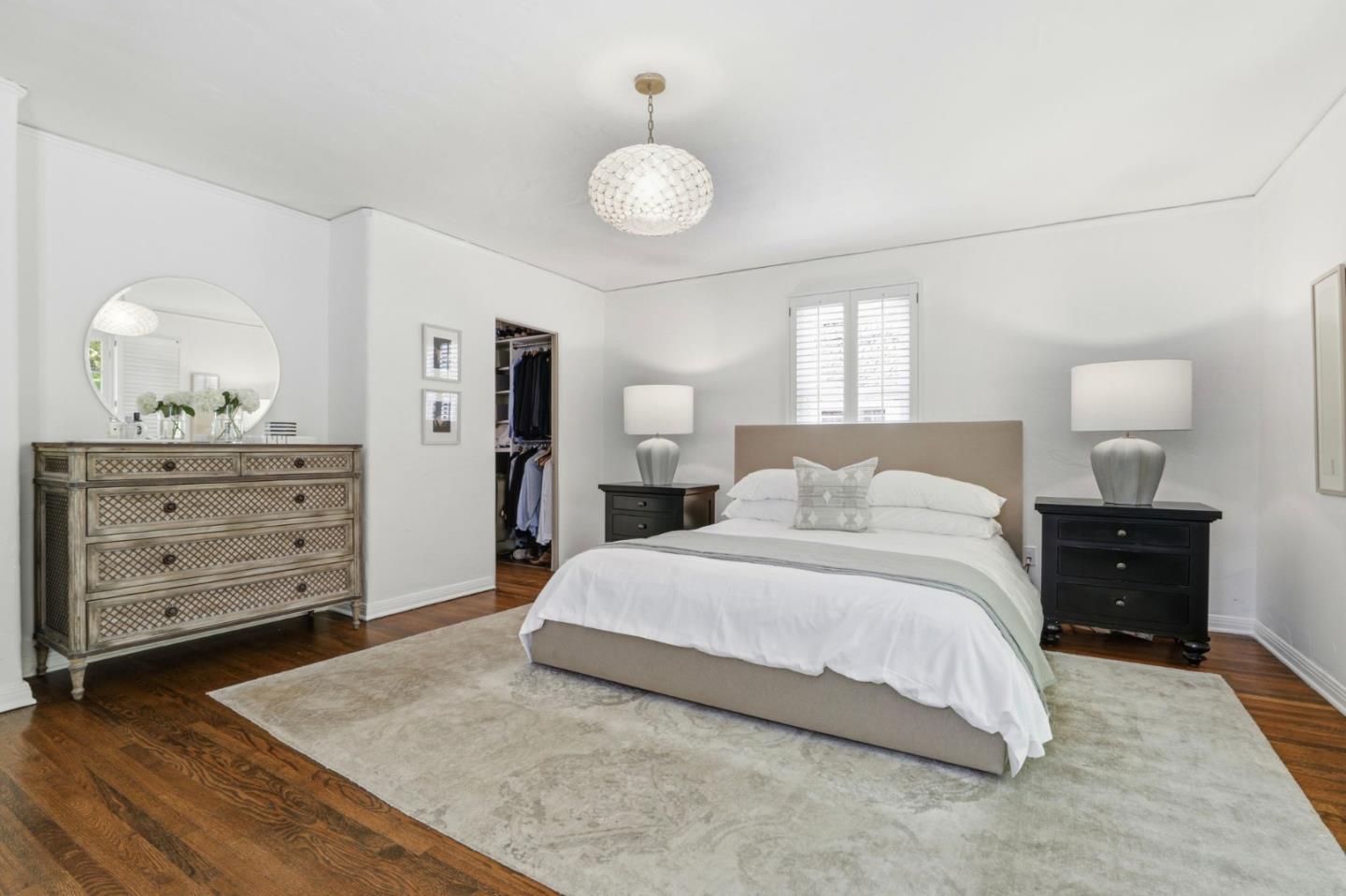 566 East Crescent Drive