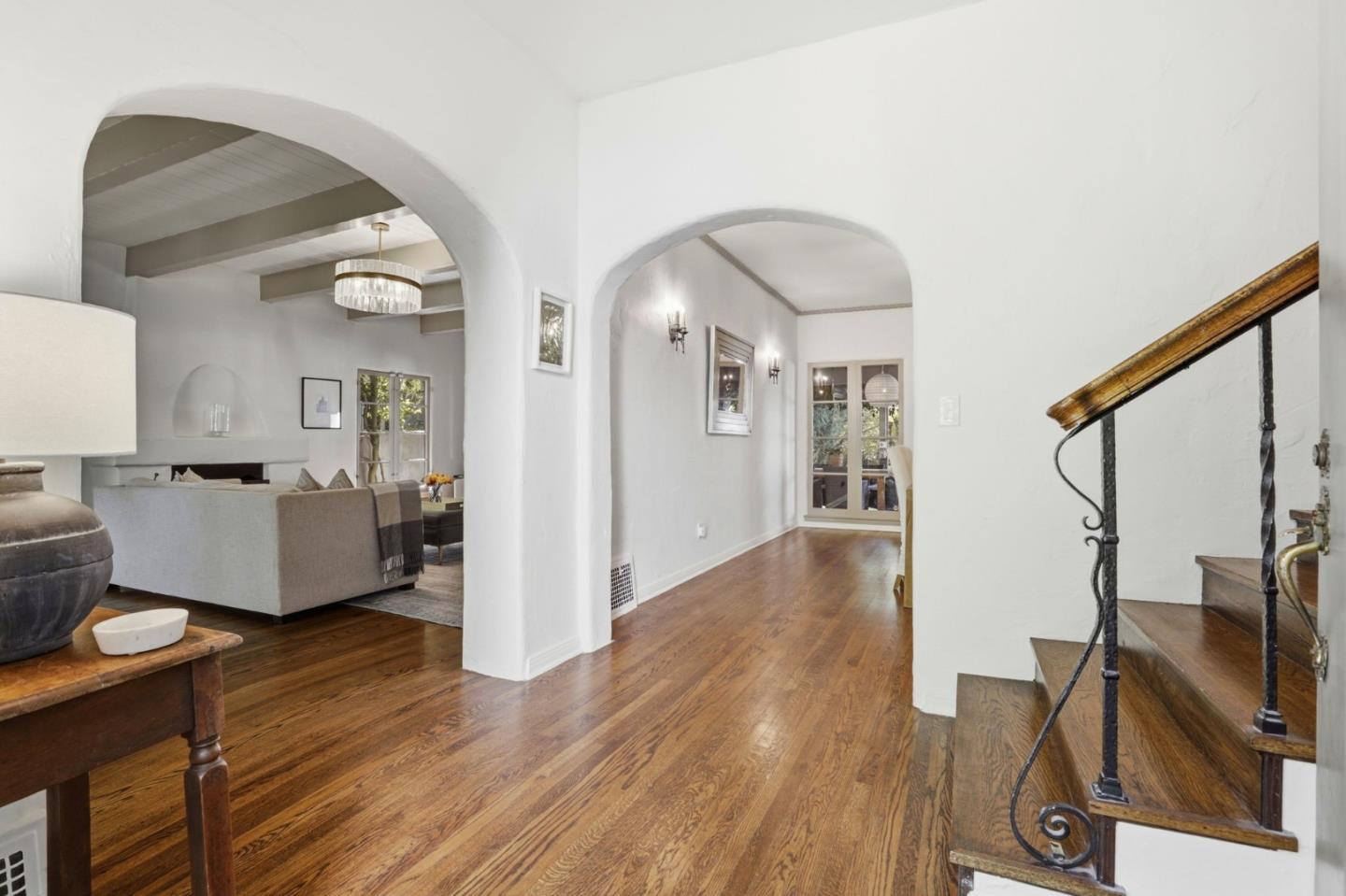 566 East Crescent Drive