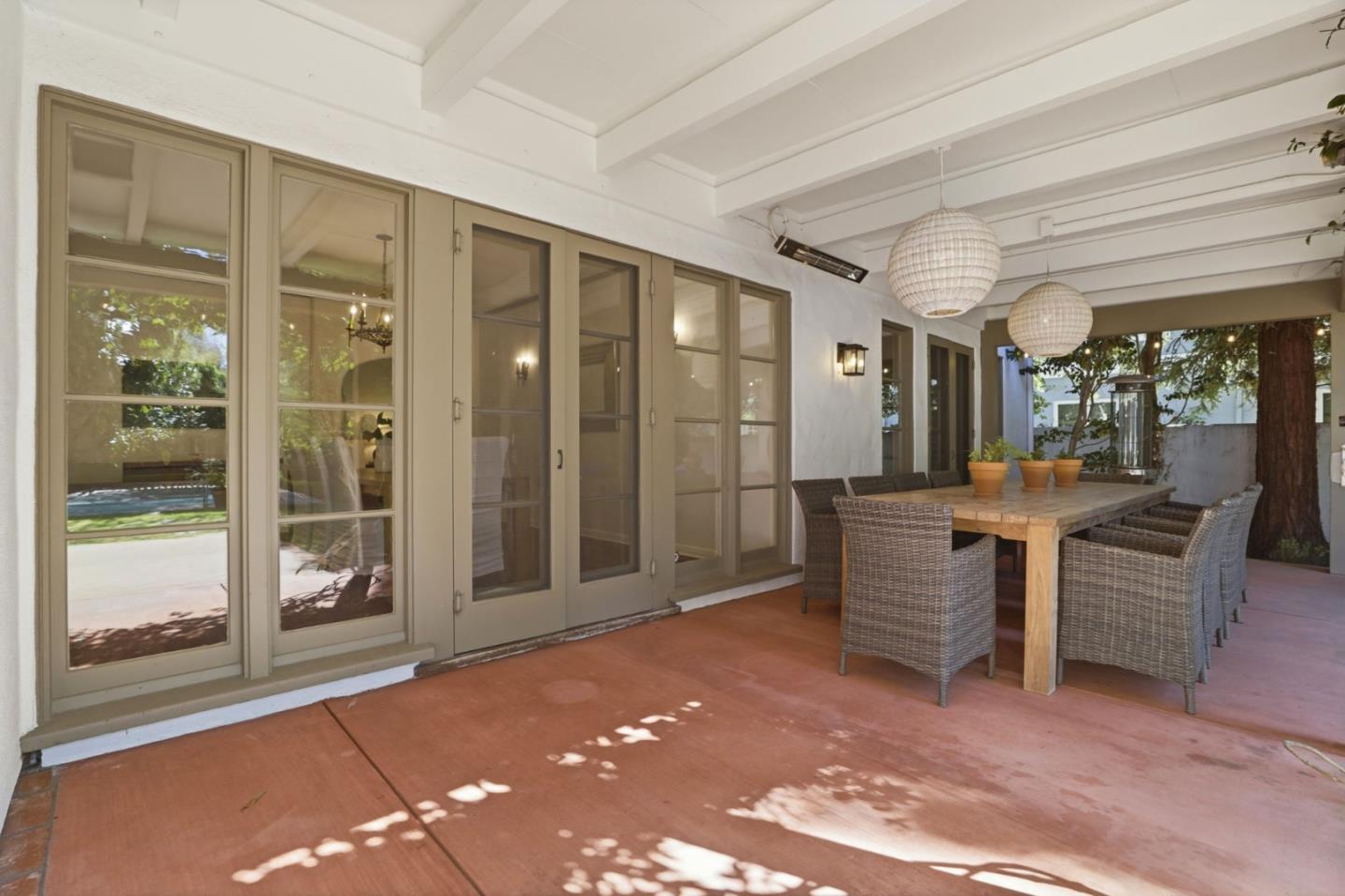 566 East Crescent Drive