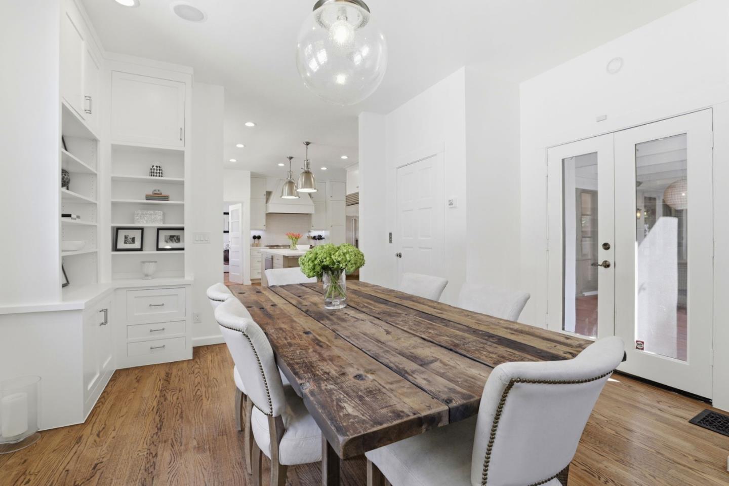 566 East Crescent Drive