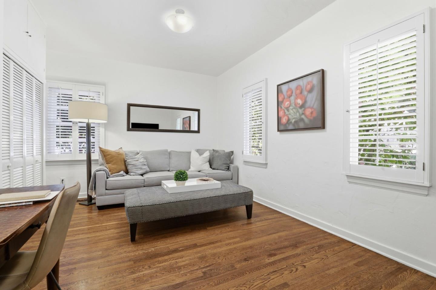 566 East Crescent Drive