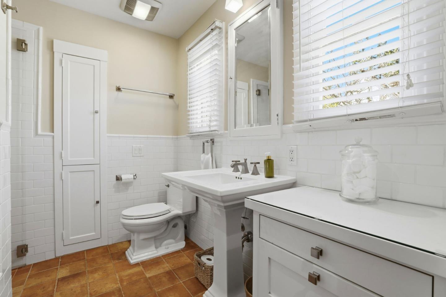 566 East Crescent Drive