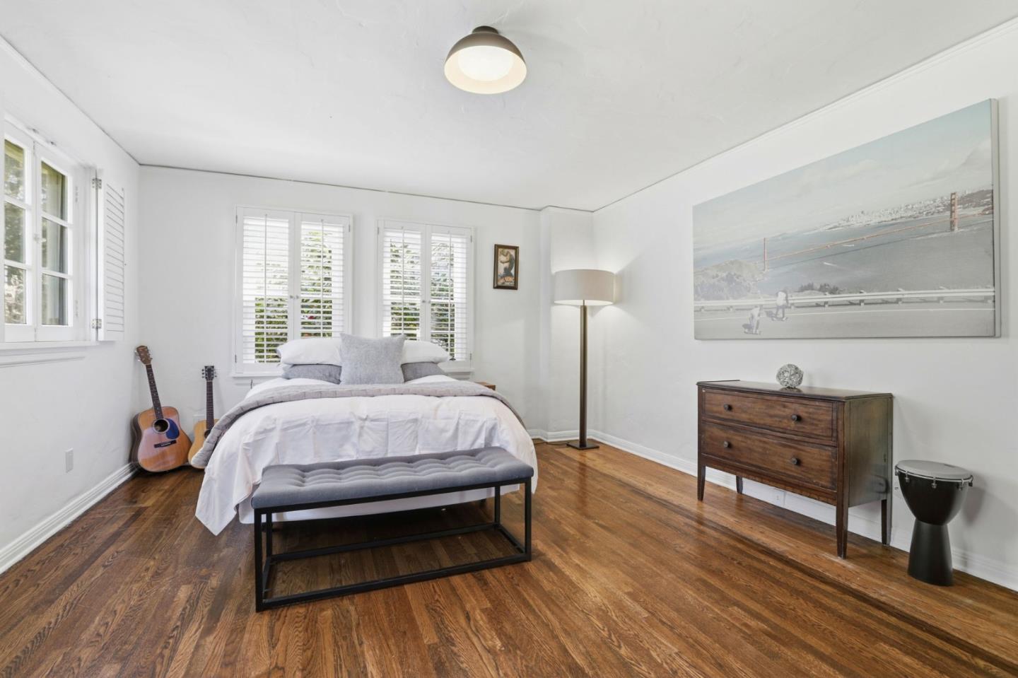 566 East Crescent Drive