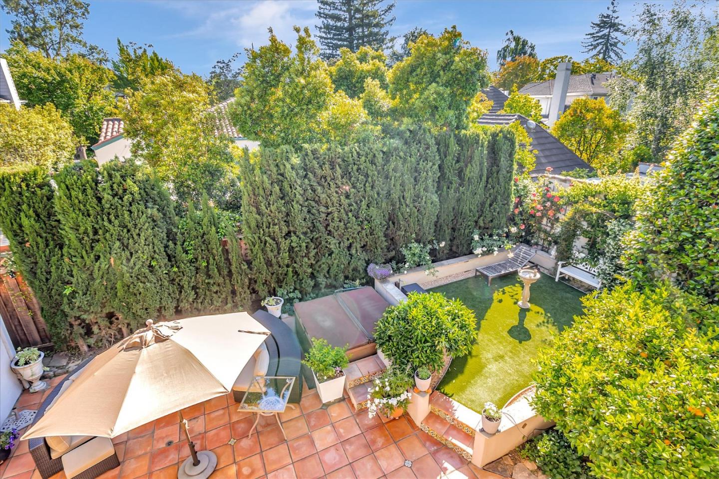 1568 Mariposa Avenue