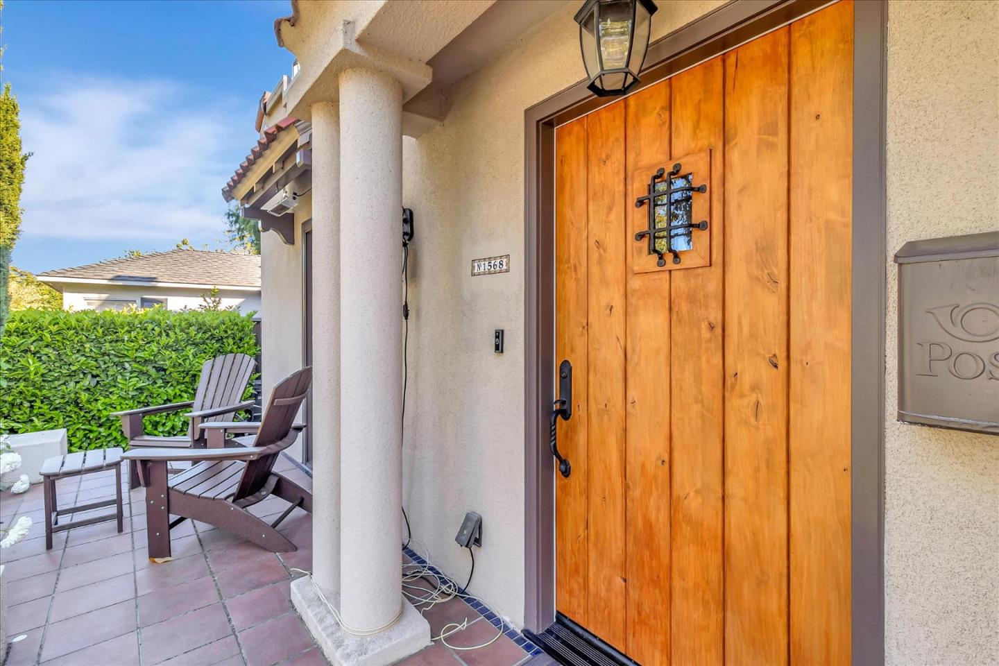 1568 Mariposa Avenue