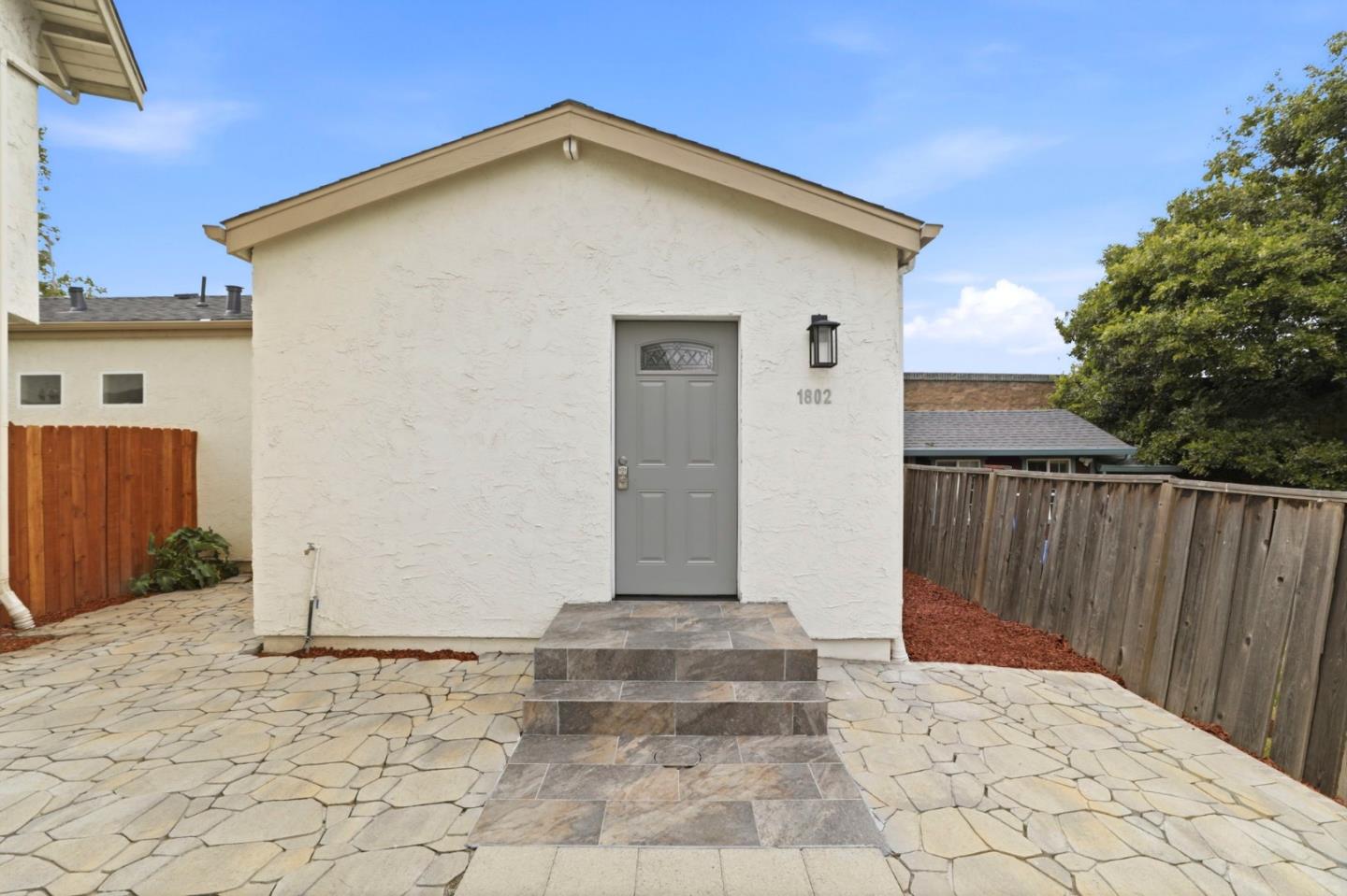1802 Ponca Court