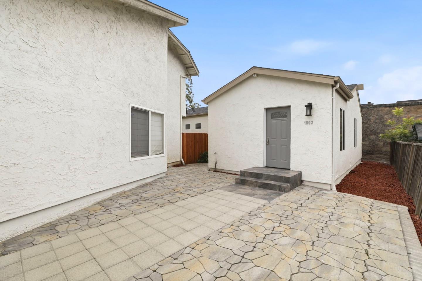 1802 Ponca Court