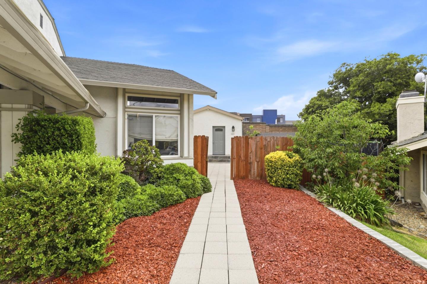 1802 Ponca Court
