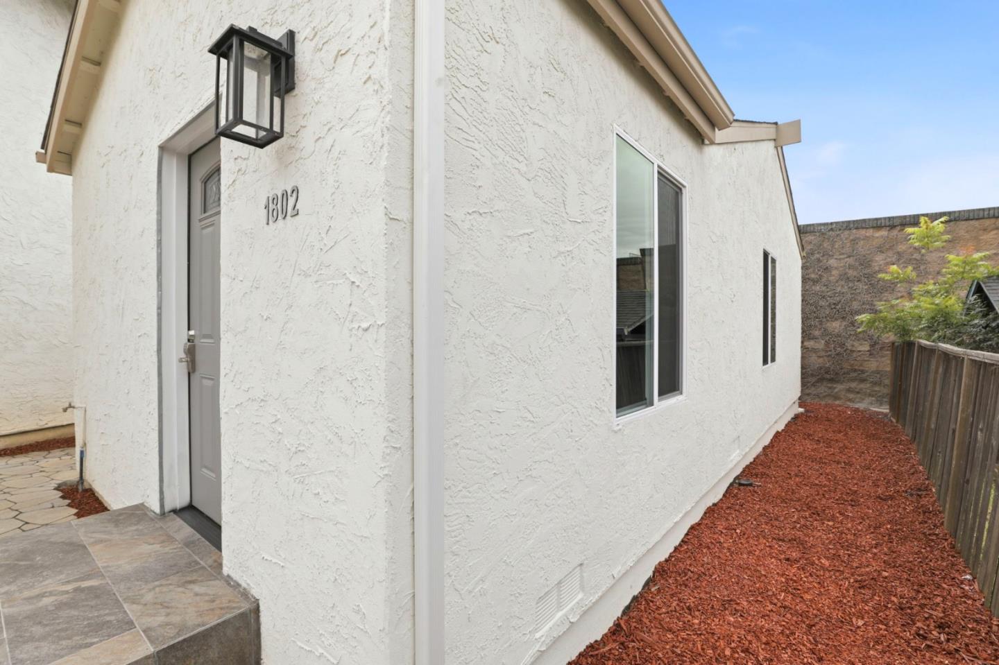 1802 Ponca Court