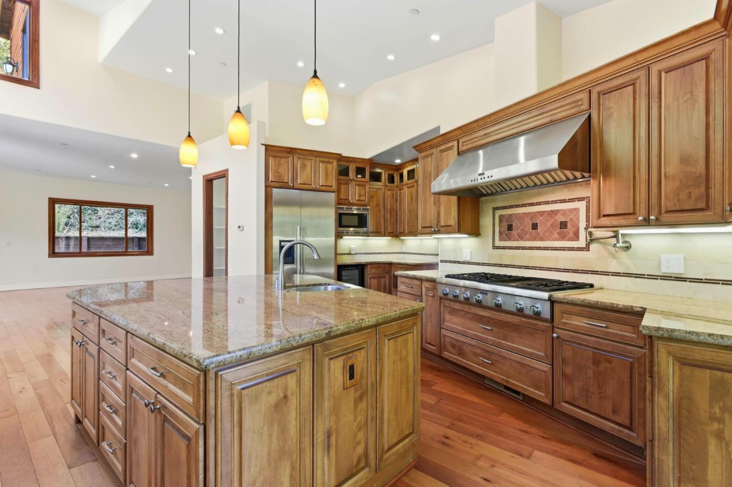 3911 Pepper Tree CT