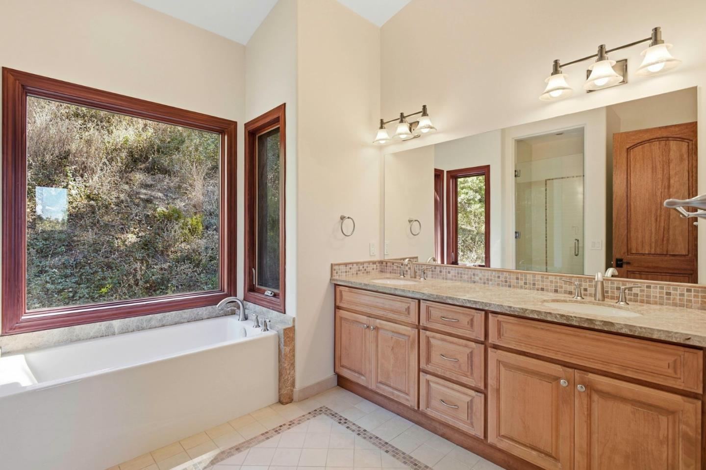 3911 Pepper Tree CT