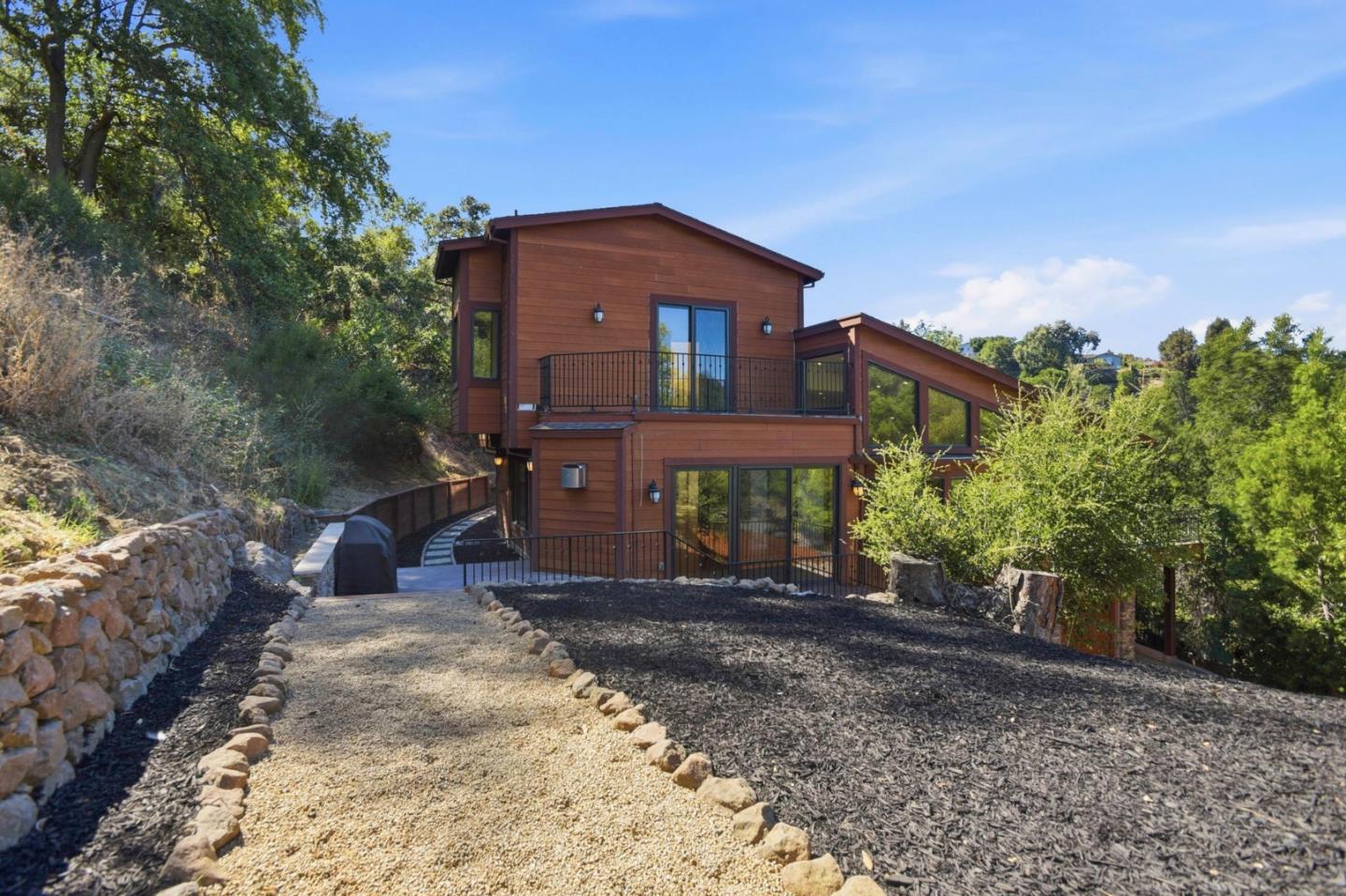 3911 Pepper Tree CT
