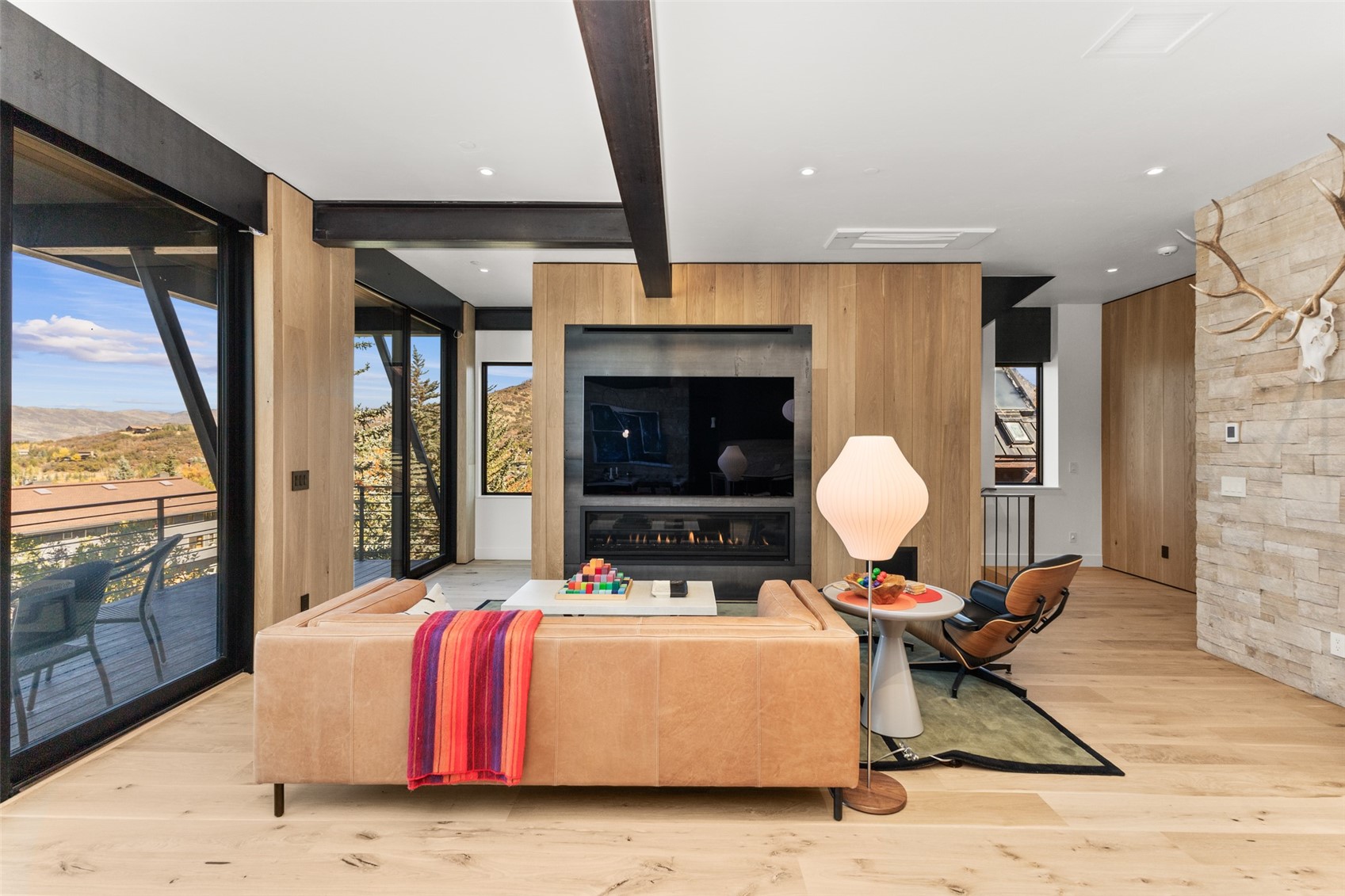 1312 Mira Vista COURT