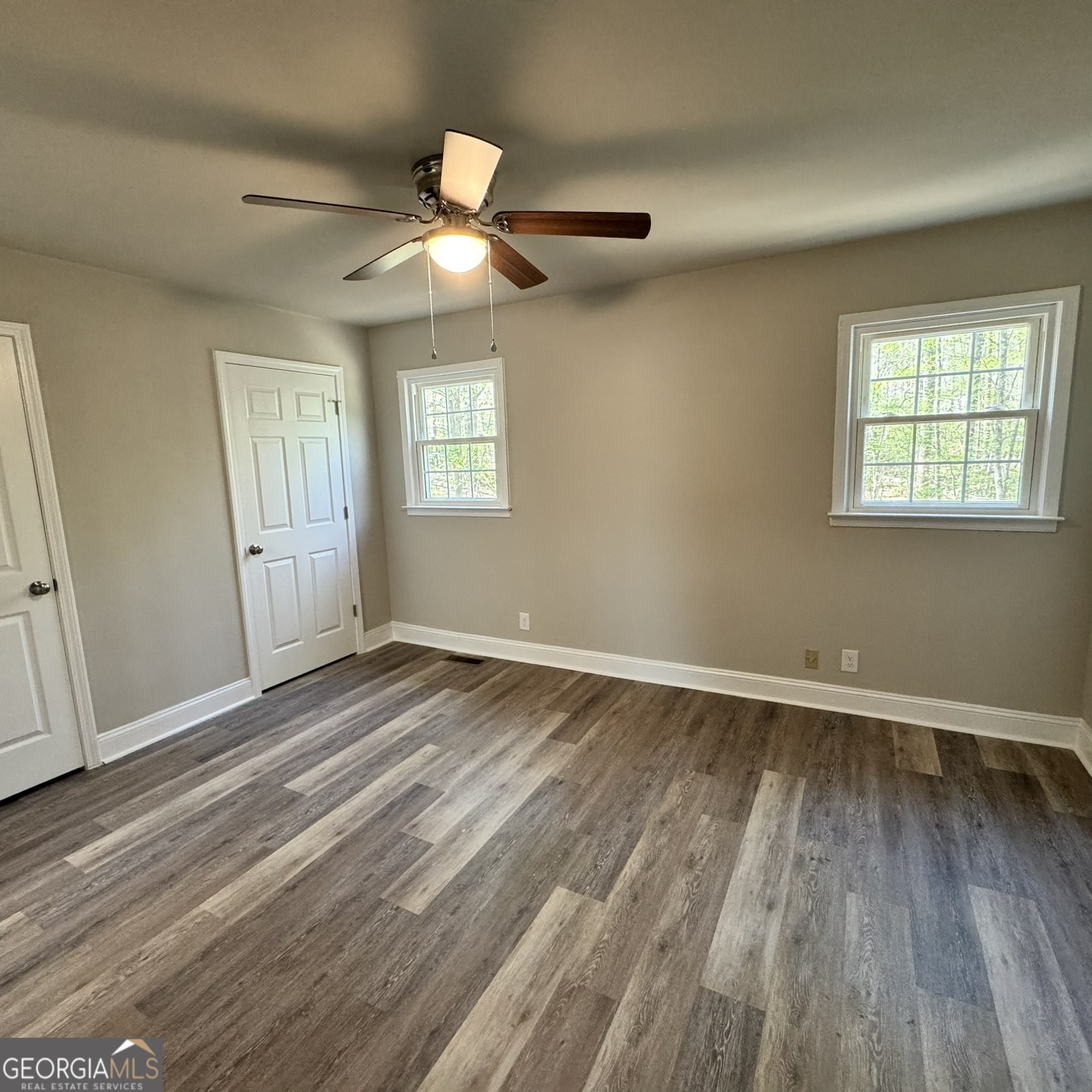 281 Greentree Parkway