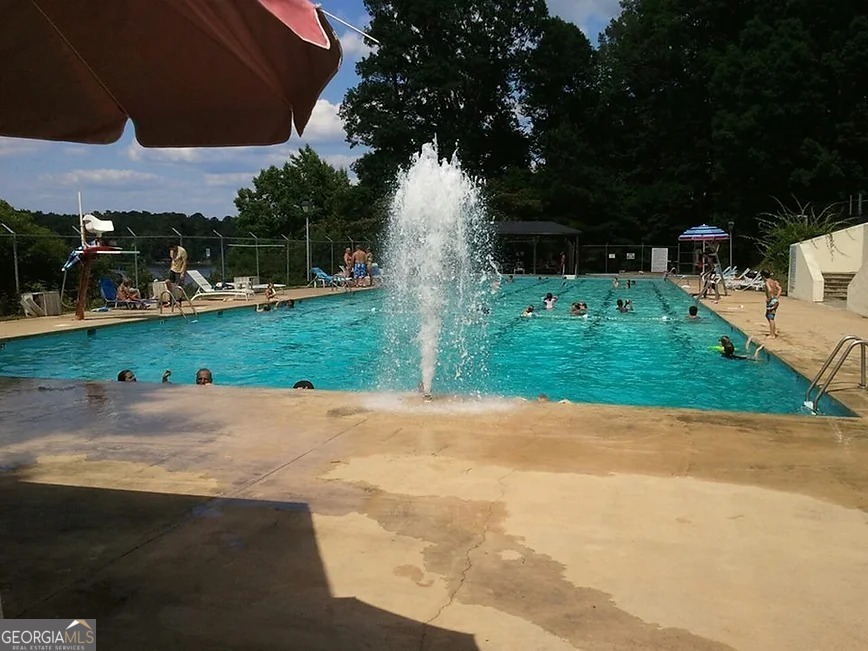 281 Greentree Parkway