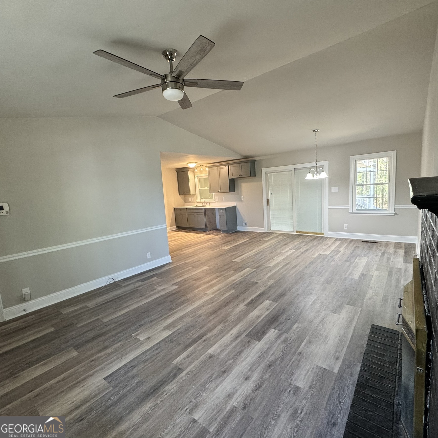 281 Greentree Parkway