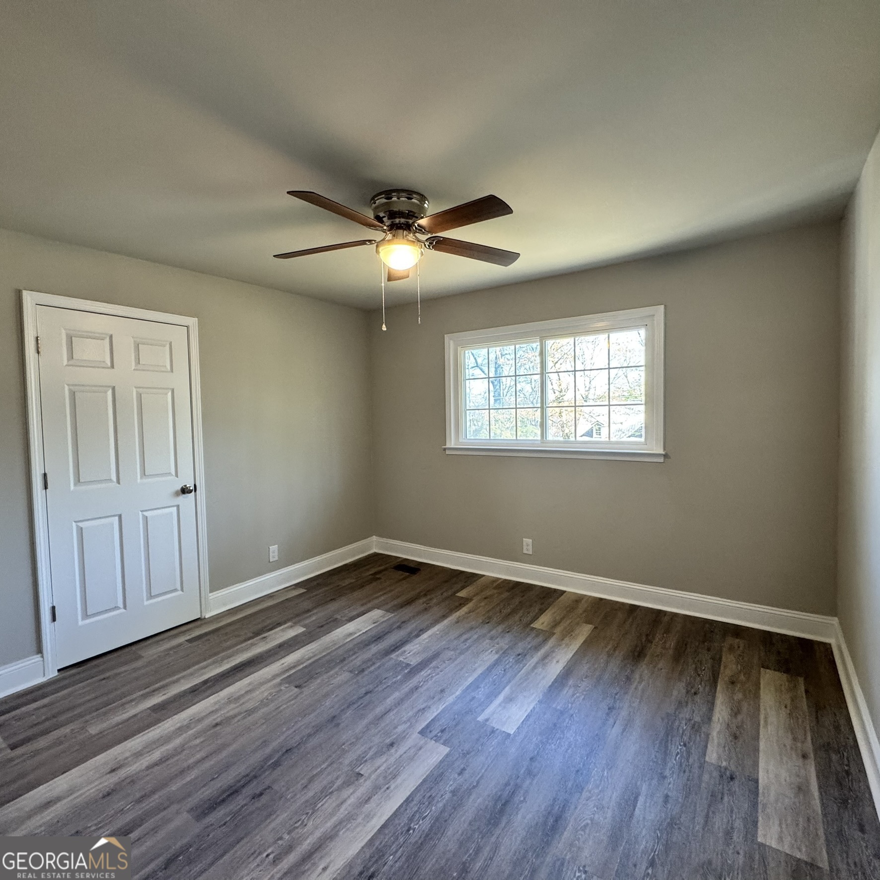 281 Greentree Parkway