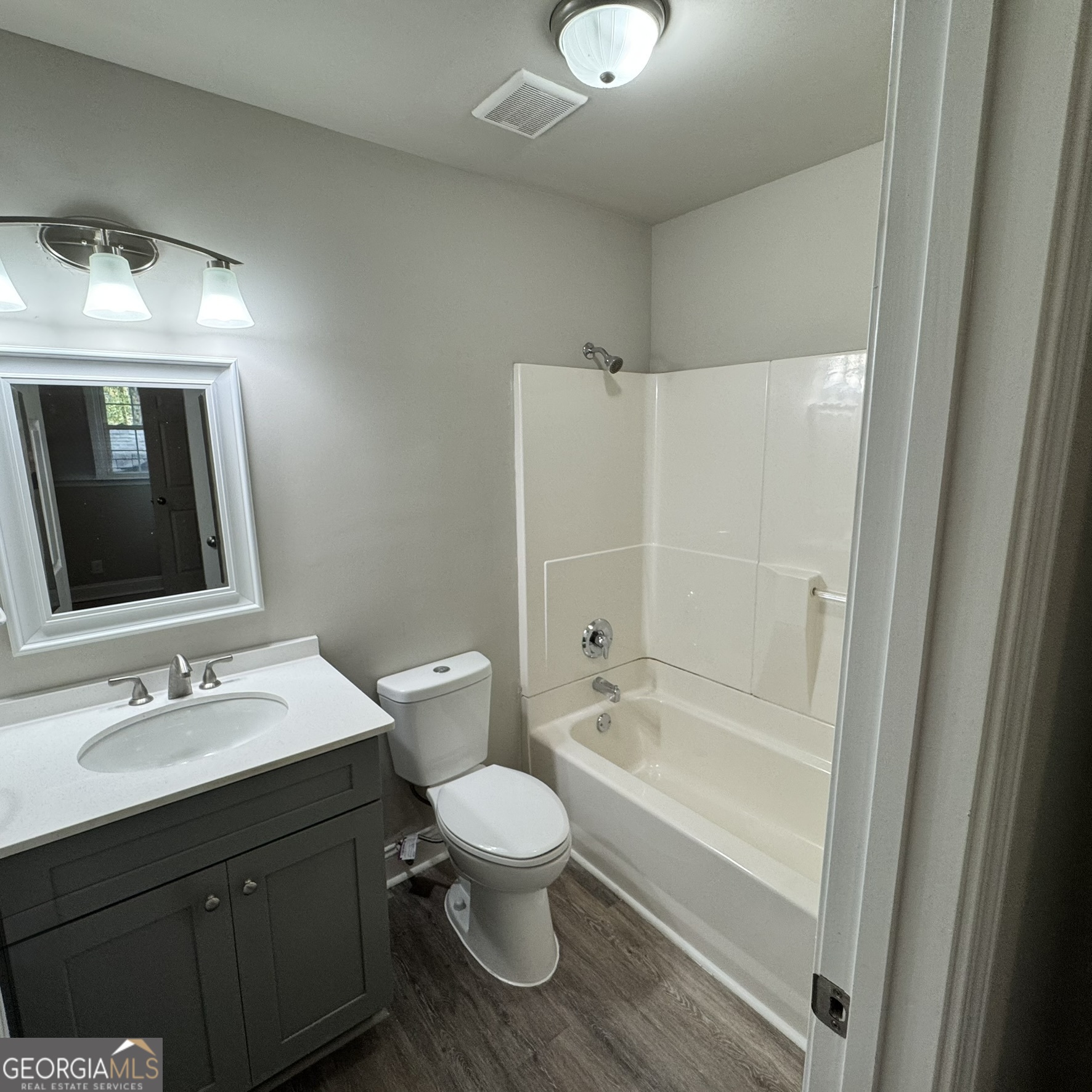 281 Greentree Parkway