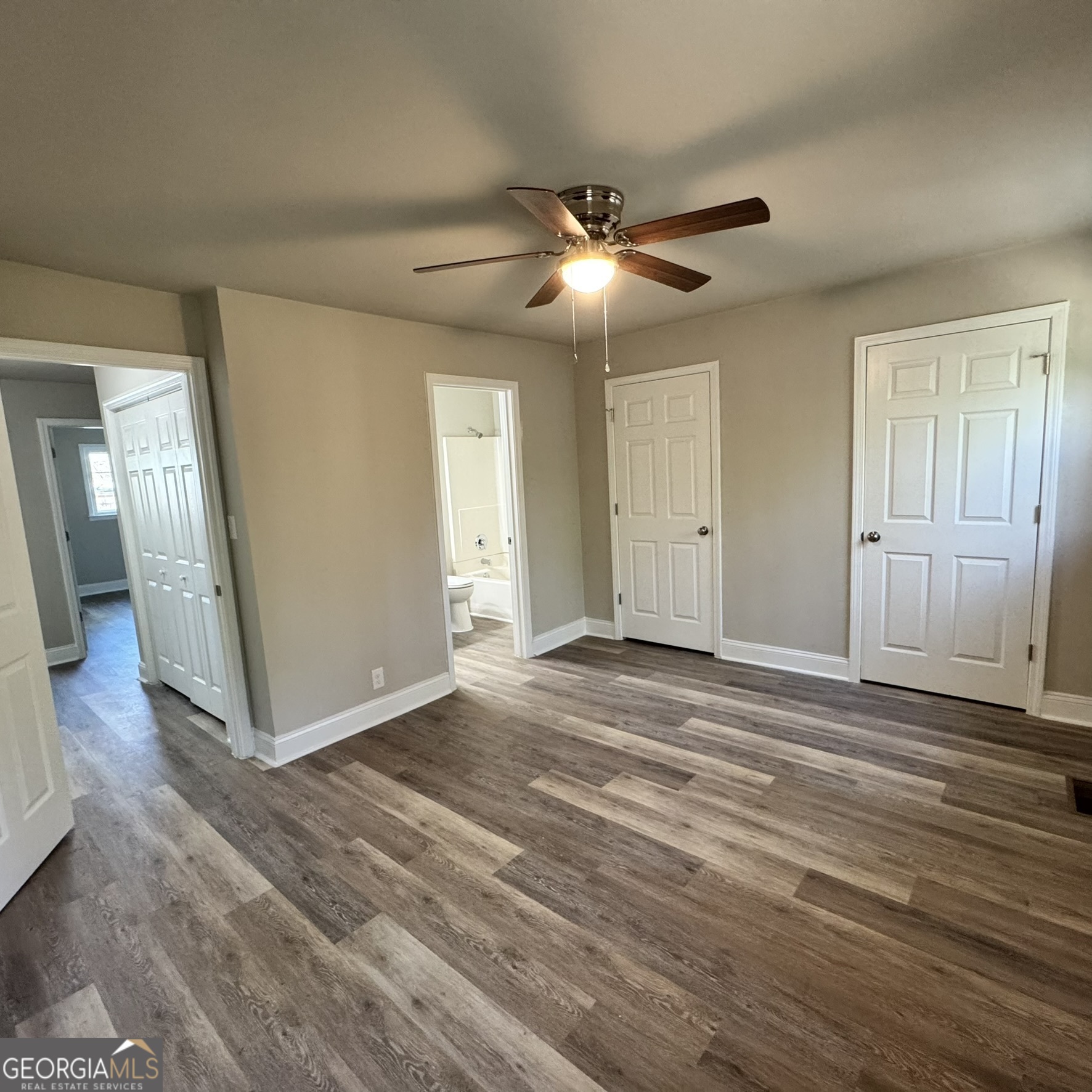 281 Greentree Parkway