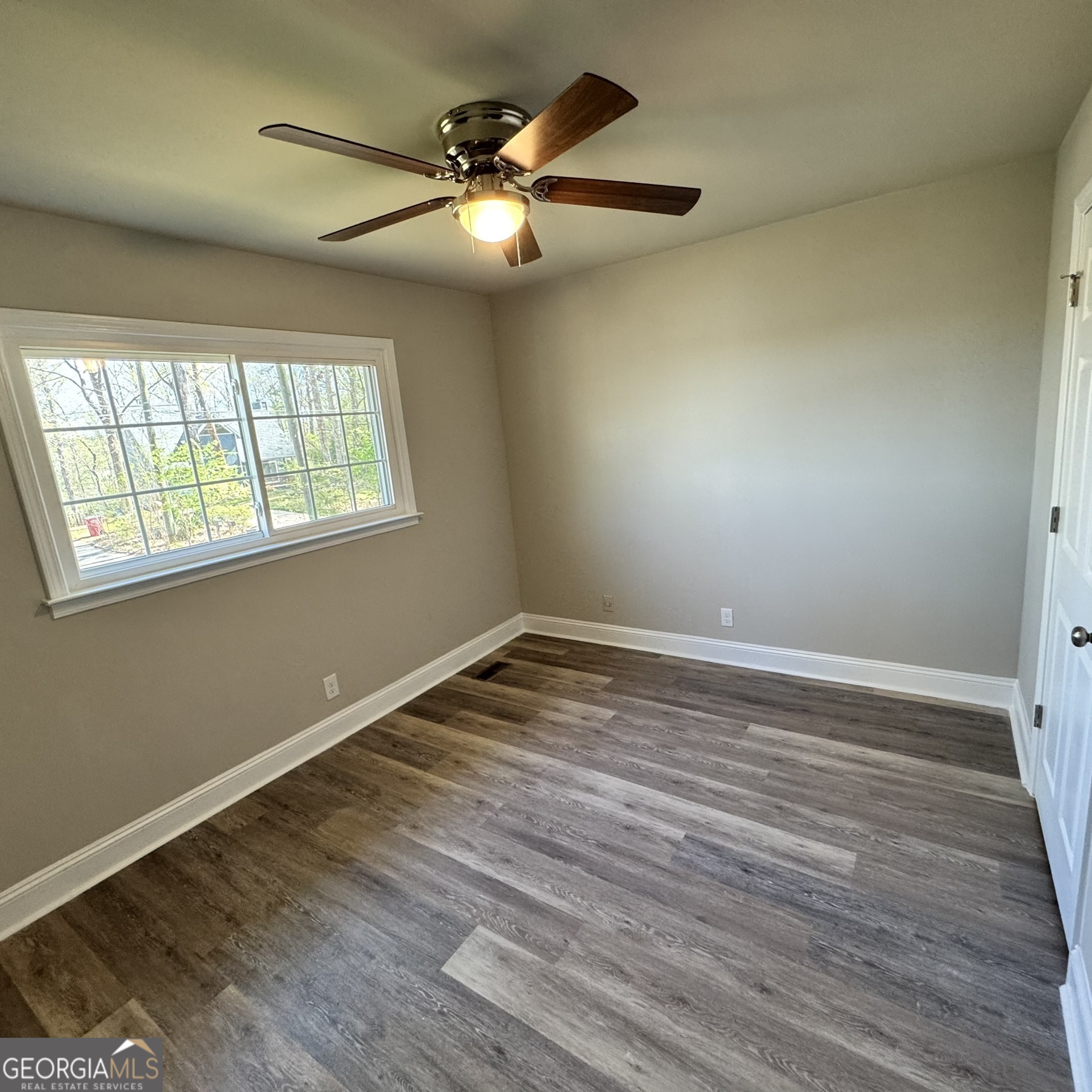 281 Greentree Parkway